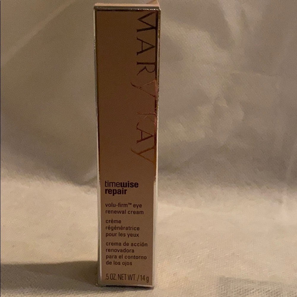 Mary Kay Repair Eye Renewal Cream - Picture 4 of 4